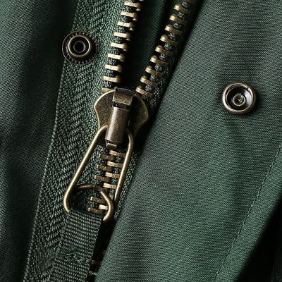 受け入れられるOEM/ODM ポリエステル/綿 オリーブグリーン 男性用ジャケット M65 屋外活動用 XS-XXL