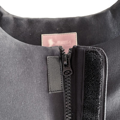 騎手用黒色セーフティウェスト 軽量 快適な騎手用ウェスト 1.2 KG