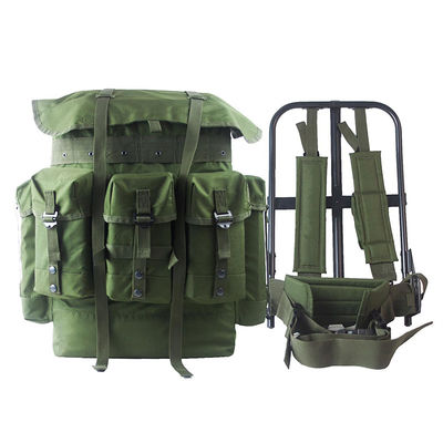 アルミフレームと鉄フレームと大きな容量を持つ防水登山バックパック