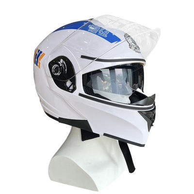 LED付きの防落バイクヘルメット 運転中に頭を保護する